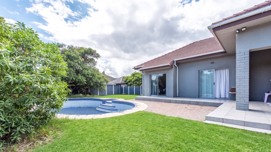 4 Bedroom Property for Sale in Milnerton Central Western Cape